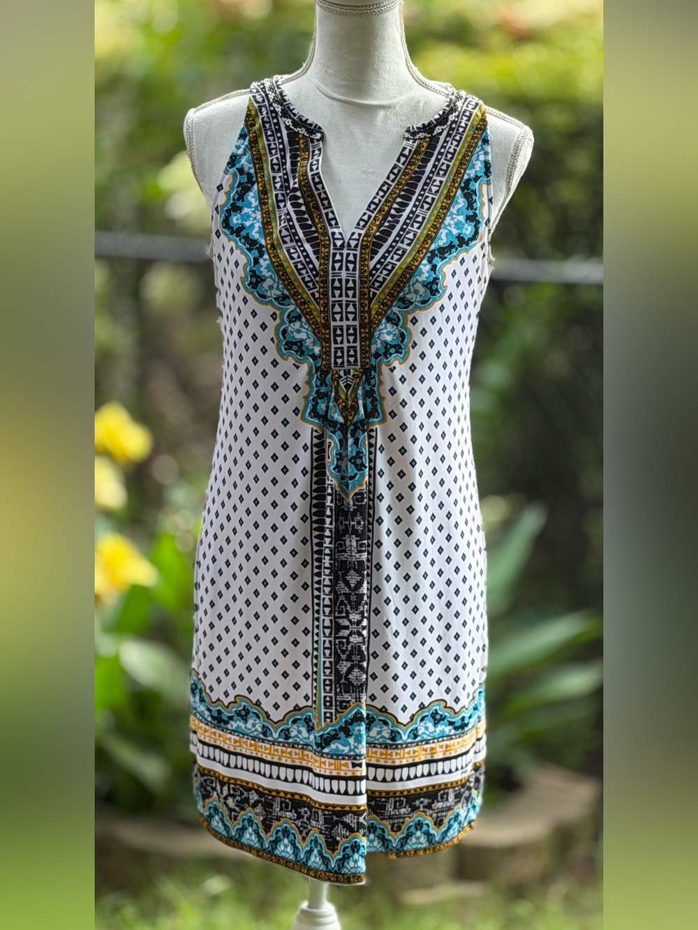 🦋 Hale Bob Sleeveless Printed Shift Dress in White with Turquoise & Black Accent